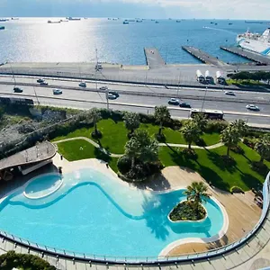 Luxury 2 With Seaview In Center Istanbul